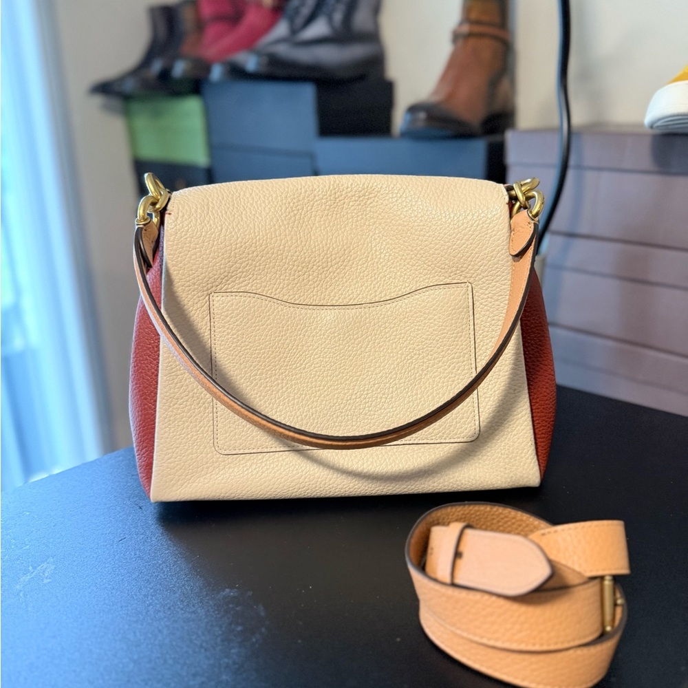 COACH May Shoulderbag in Colorblock - Picture 6 of 12